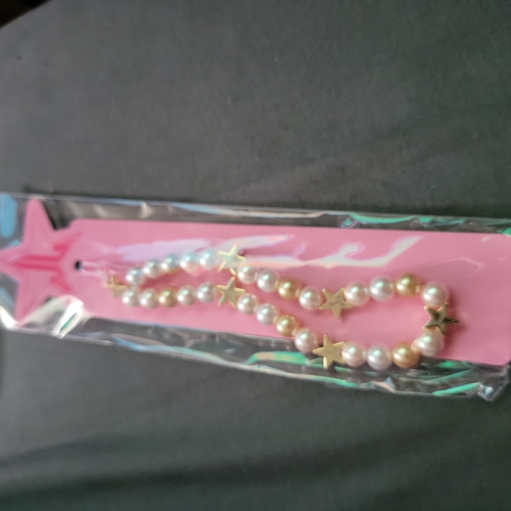 Jeffree Star pearls